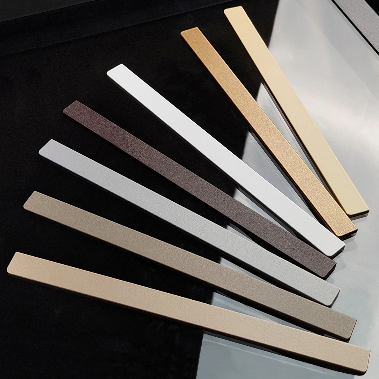 Интегрированные металлические ручки